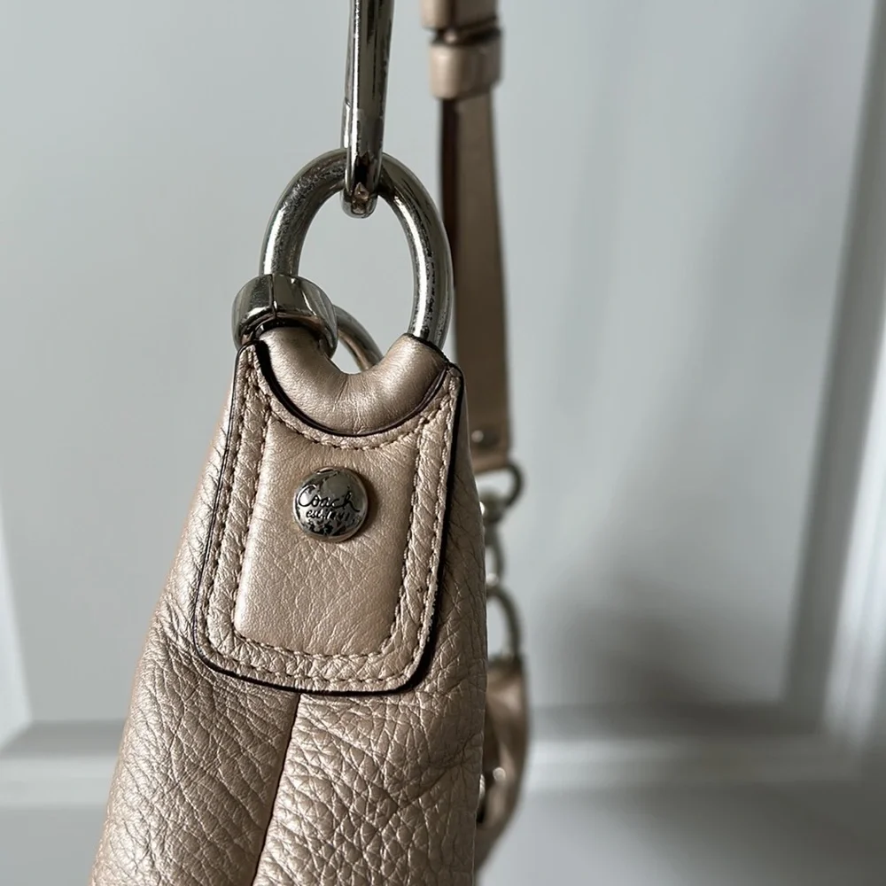 Coach KRISTIN Hobo Metallic Leather Bag/Purse Gold / Tan